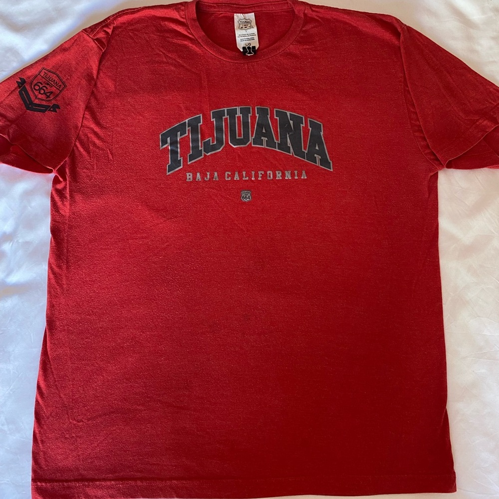 Tijuana 664 Red Graphic T-Shirt size L